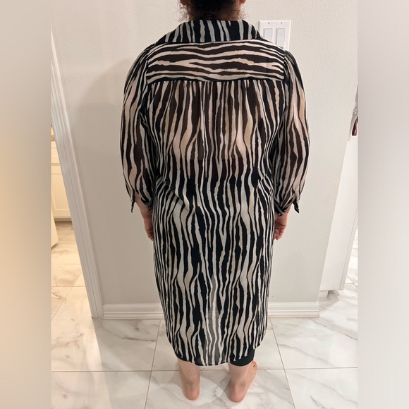 Cato Size medium, zebra design, can be worn as long blouse/ dress - Picture 5 of 10